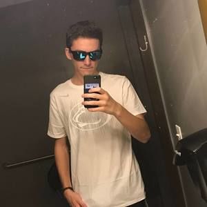 Meet your Posher, Aidan